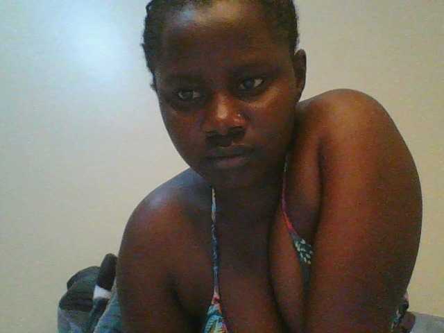 Loviett52 live cam on BongaCams