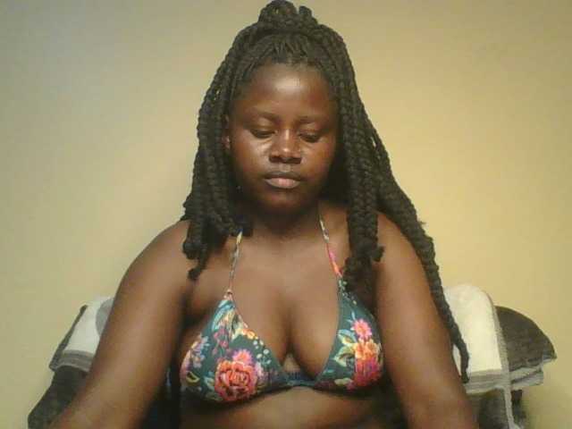 Loviett52 live cam on BongaCams