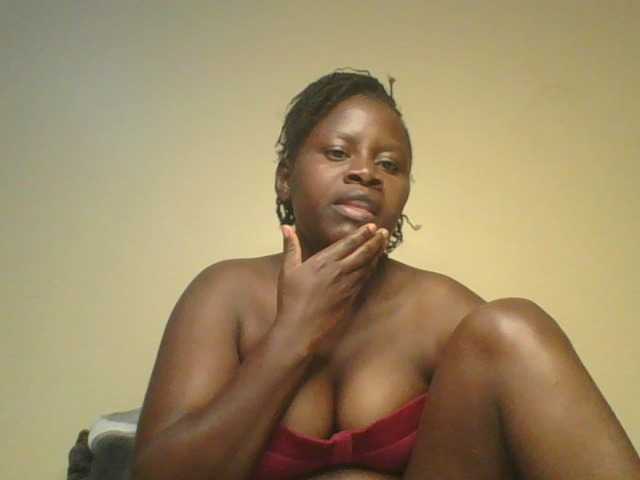 Loviett52 live cam on BongaCams