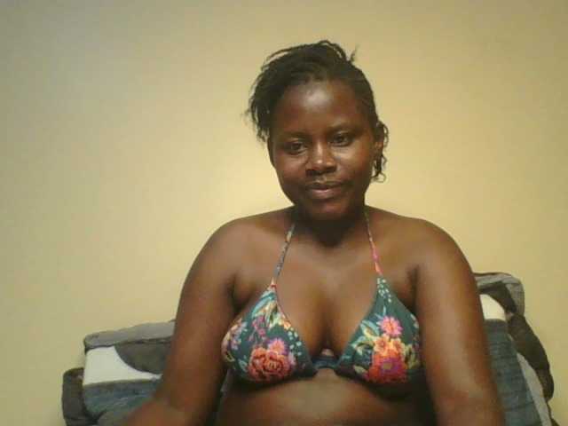 Loviett52, en directo ahora en BongaCams