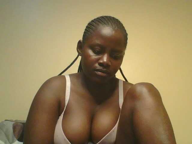 Loviett52 live cam on BongaCams