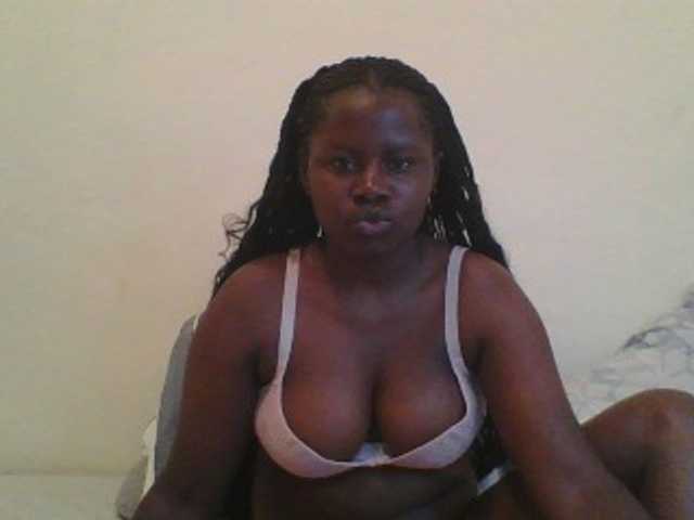Loviett52 live cam on BongaCams