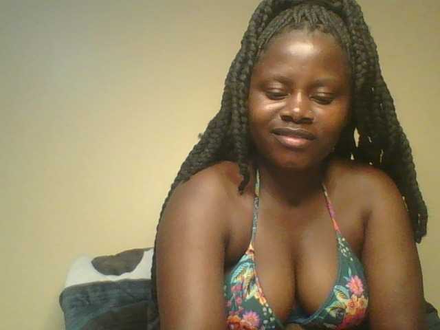 Loviett52 live cam on BongaCams