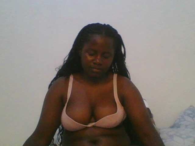 Loviett52 live cam on BongaCams