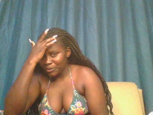 Loviett52 live cam on BongaCams