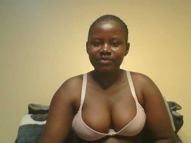 Loviett52 live cam on BongaCams