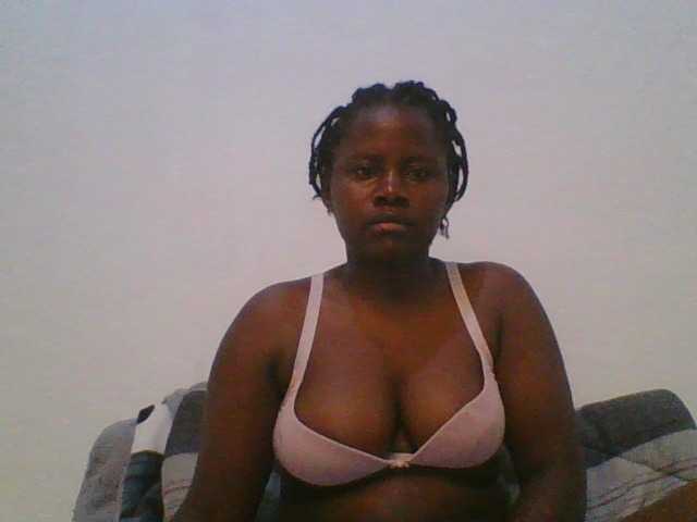 Loviett52 live cam on BongaCams