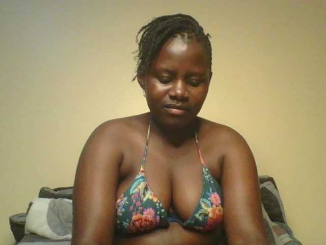 Loviett52 live cam on BongaCams
