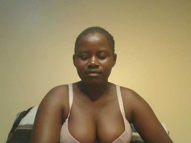 Loviett52 live cam on BongaCams