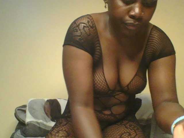 Loviett52 live cam on BongaCams