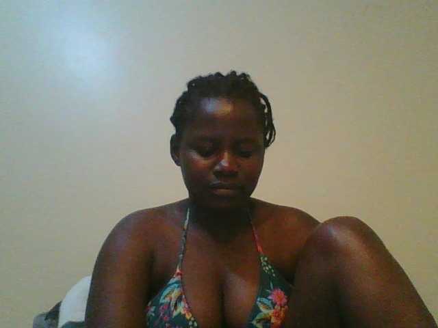 Loviett52 live cam on BongaCams
