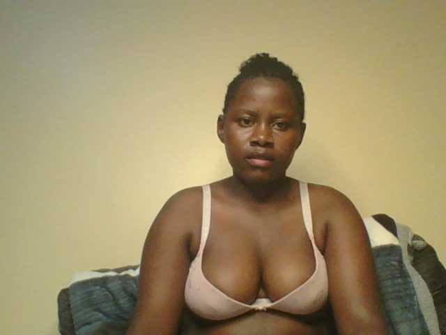 Loviett52 live cam on BongaCams