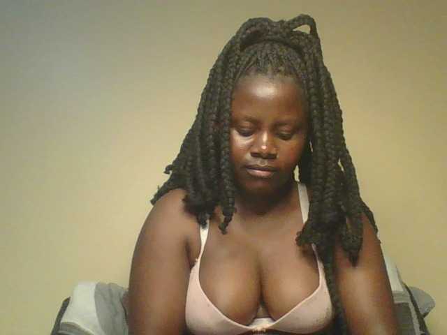 Loviett52 live cam on BongaCams