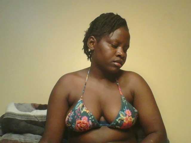 Loviett52 live cam on BongaCams