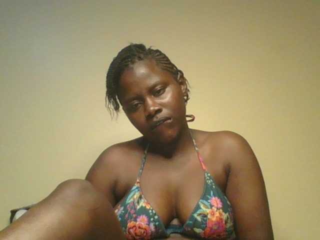 Loviett52 live cam on BongaCams