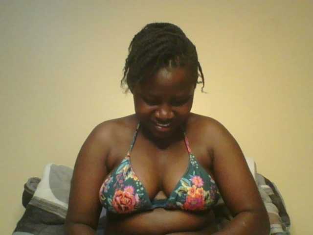 Loviett52 live cam on BongaCams