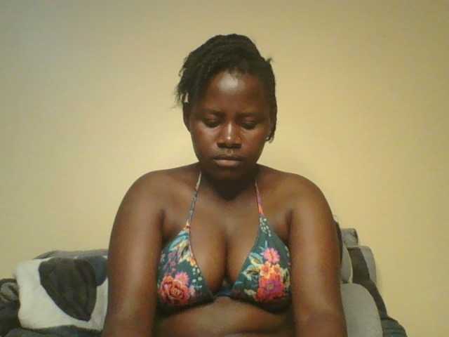 Loviett52 live cam on BongaCams