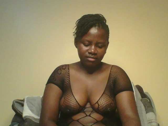 Loviett52 live cam on BongaCams