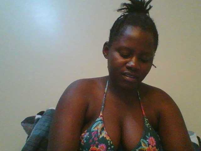 Loviett52 live cam on BongaCams