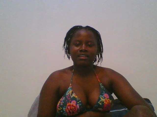 Loviett52 live cam on BongaCams