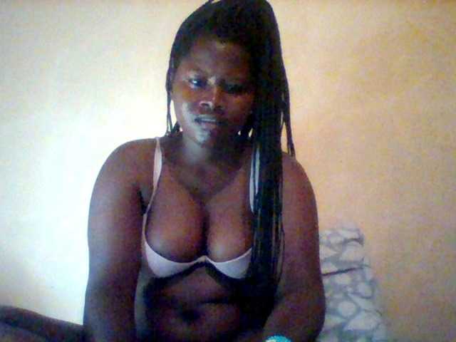 Loviett52 Live Cam on BongaCams