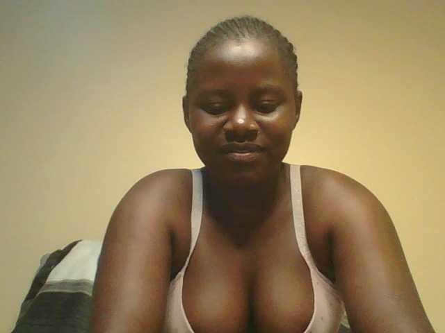 Loviett52 live cam on BongaCams