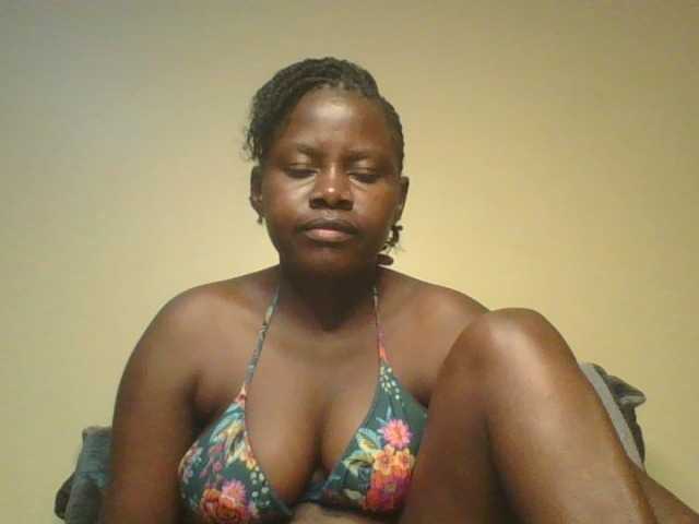 Loviett52 live cam on BongaCams