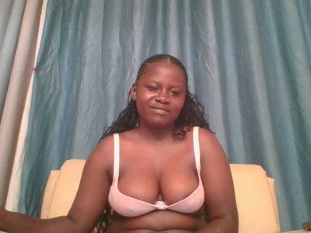Loviett52 live cam on BongaCams