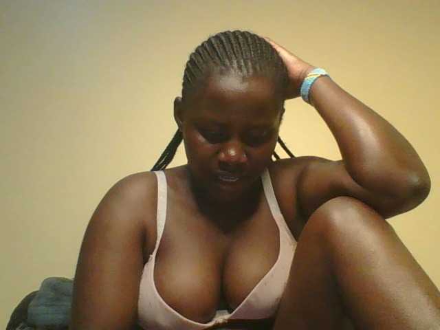 Loviett52 live cam on BongaCams