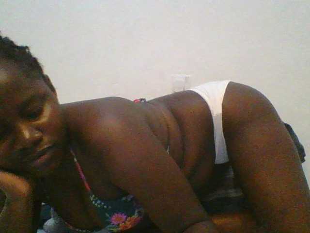 Loviett52 live cam on BongaCams
