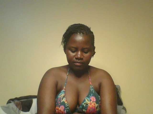 Loviett52 live cam on BongaCams