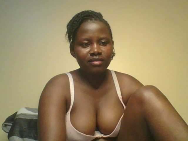 Loviett52 live cam on BongaCams
