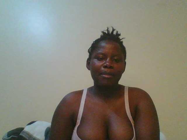Loviett52 live cam on BongaCams