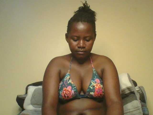 Loviett52 live cam on BongaCams