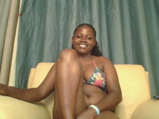Loviett52 live cam on BongaCams