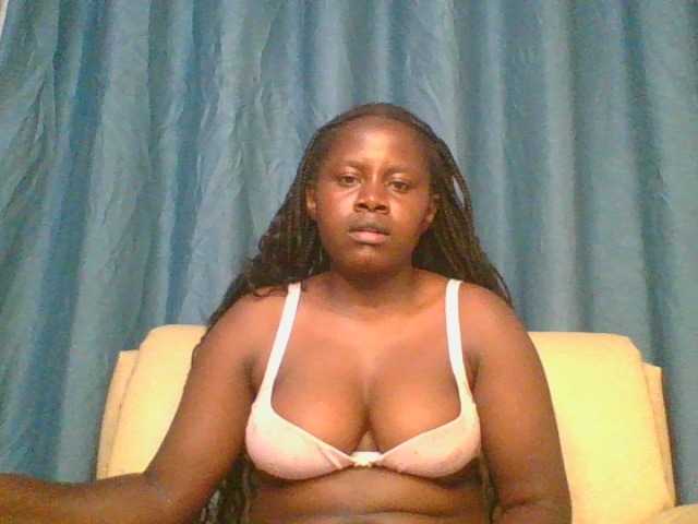 Loviett52 live cam on BongaCams