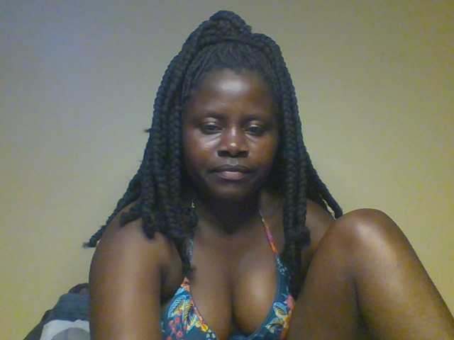 Loviett52 live cam on BongaCams