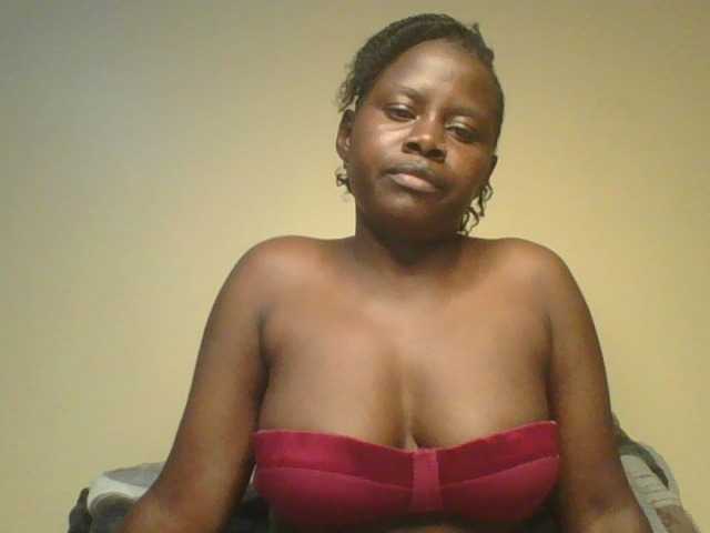 Loviett52 live cam on BongaCams
