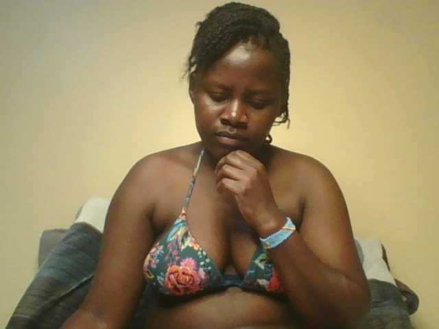Loviett52 live cam on BongaCams