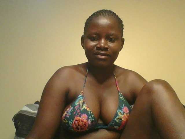 Loviett52 live cam on BongaCams