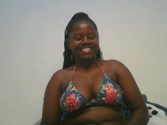 Loviett52 live cam on BongaCams