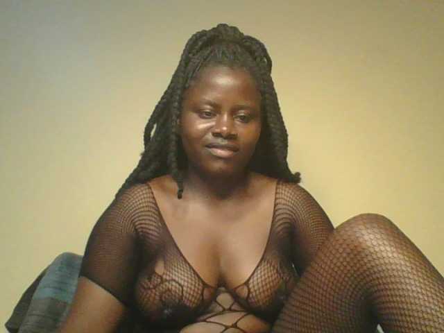 Loviett52 live cam on BongaCams