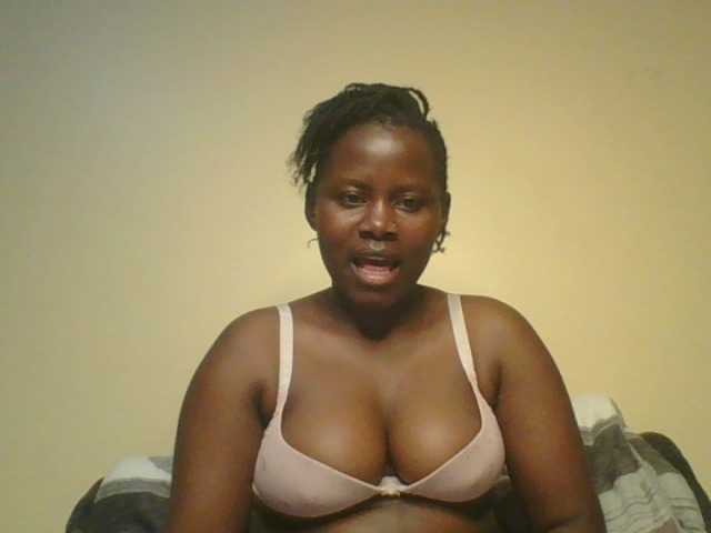 Loviett52 live cam on BongaCams