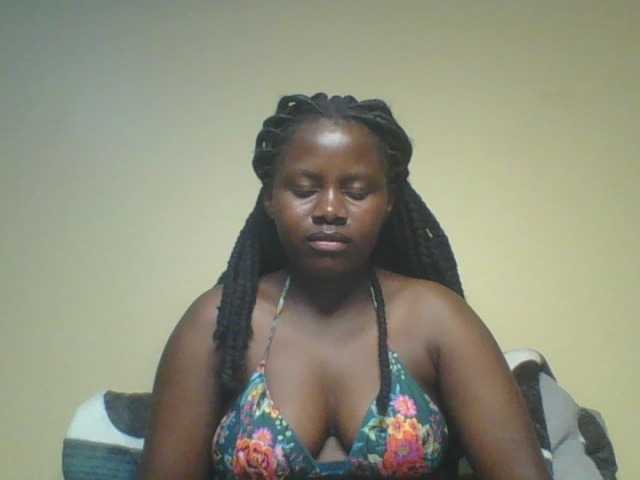 Loviett52 — live female cam