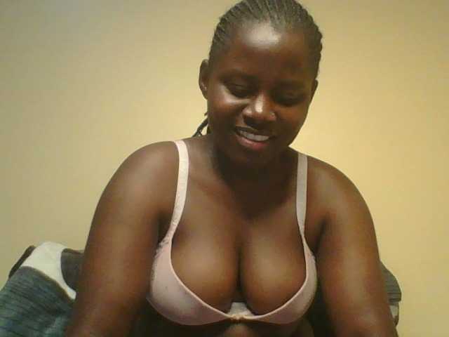 Loviett52 live cam on BongaCams