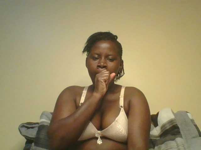 Loviett52 live cam on BongaCams