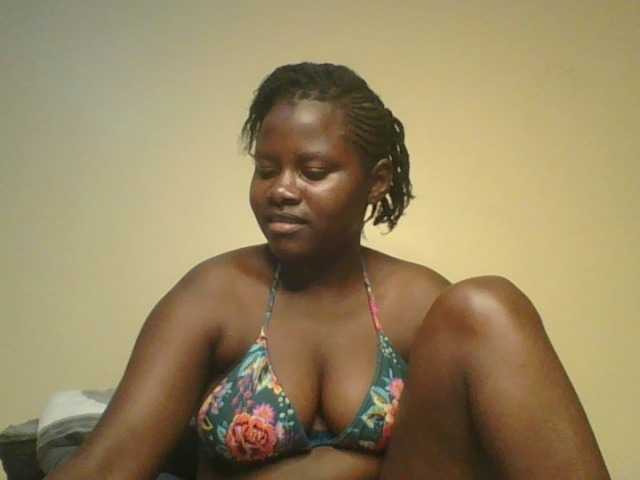 Loviett52 live cam on BongaCams