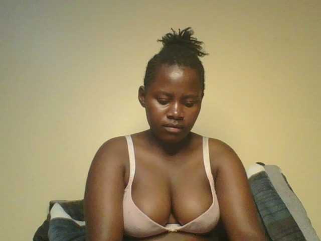 Loviett52 live cam on BongaCams
