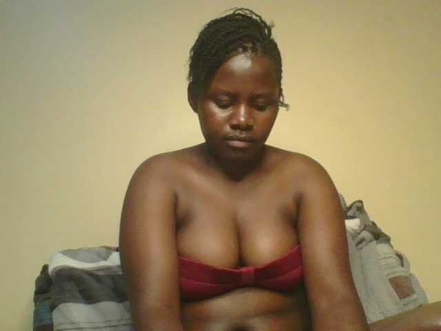 Loviett52 live cam on BongaCams