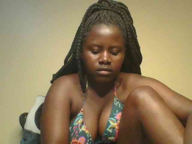 Loviett52 webcam